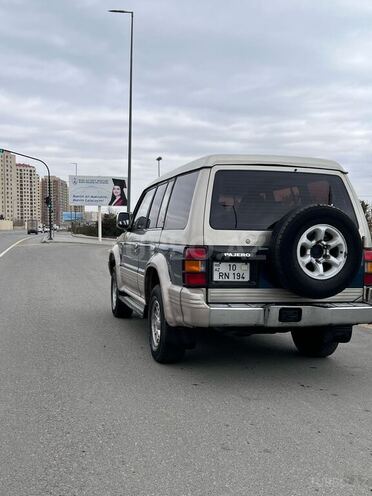 Mitsubishi Pajero 1992, 250,000 km - 2.5 l - Bakı