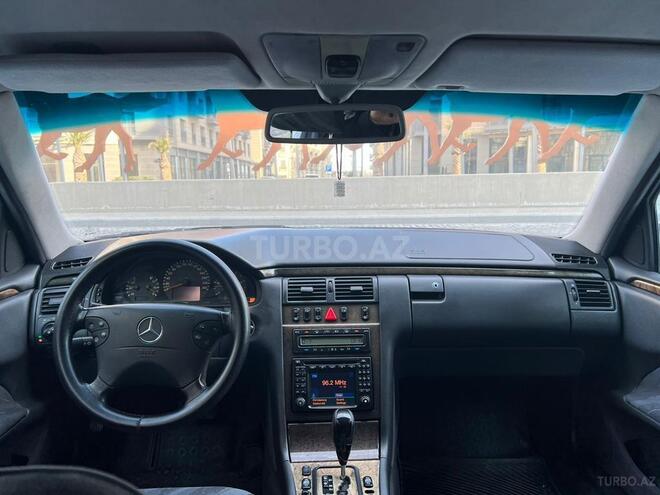 Mercedes E 270 2001, 298,350 km - 2.7 l - Bakı