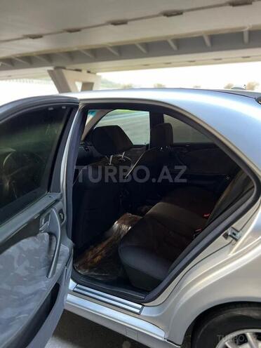 Mercedes E 270 2001, 298,350 km - 2.7 l - Bakı