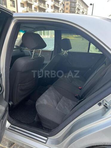 Mercedes E 270 2001, 298,350 km - 2.7 l - Bakı