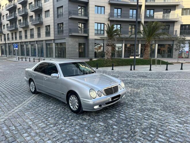 Mercedes E 270 2001, 298,350 km - 2.7 l - Bakı