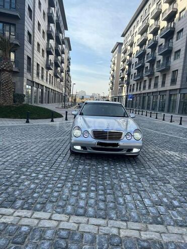 Mercedes E 270 2001, 298,350 km - 2.7 l - Bakı