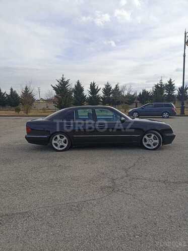 Mercedes E 240 2000, 237,000 km - 2.4 л - Xaçmaz
