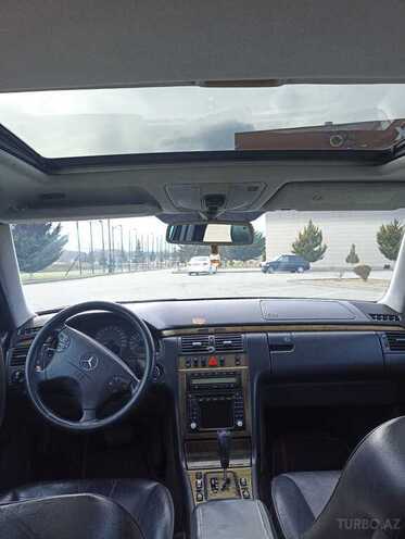 Mercedes E 240 2000, 237,000 km - 2.4 л - Xaçmaz