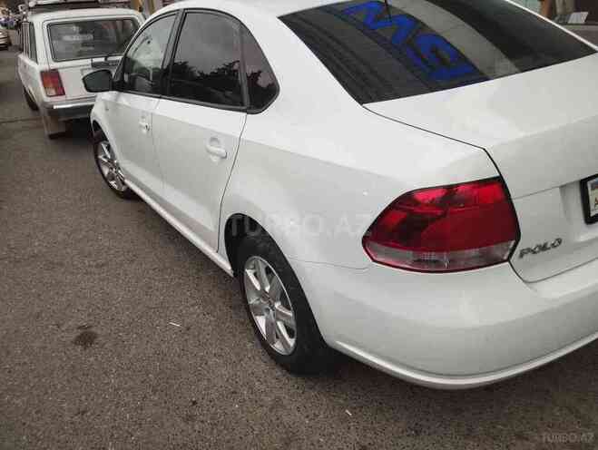 Volkswagen Polo 2015, 153,000 km - 1.6 л - Bakı