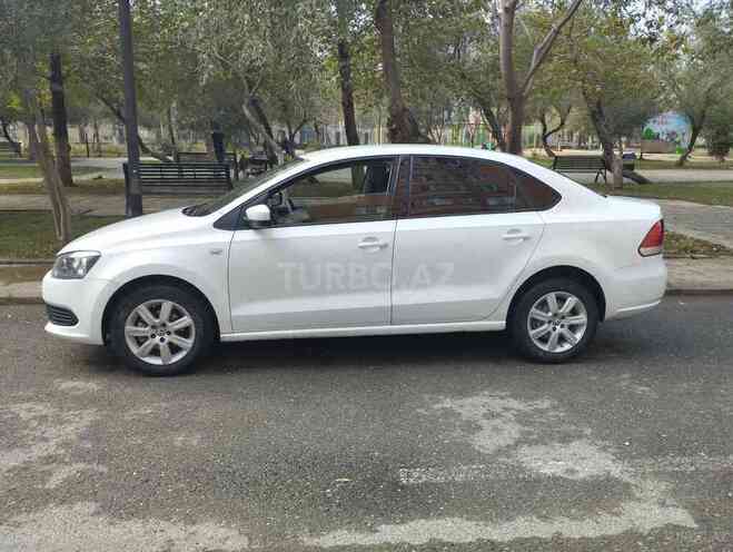 Volkswagen Polo 2015, 153,000 km - 1.6 л - Bakı
