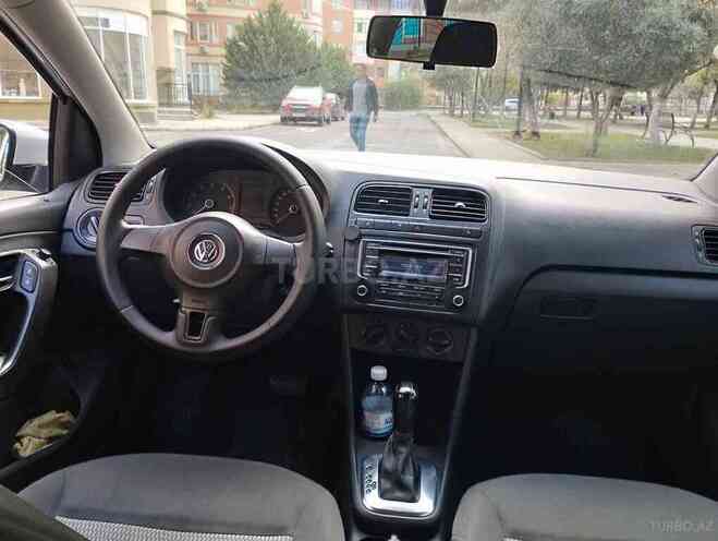 Volkswagen Polo 2015, 153,000 km - 1.6 л - Bakı