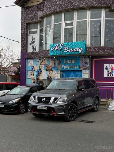 Nissan Patrol 2018, 137,000 km - 4.0 л - Bakı