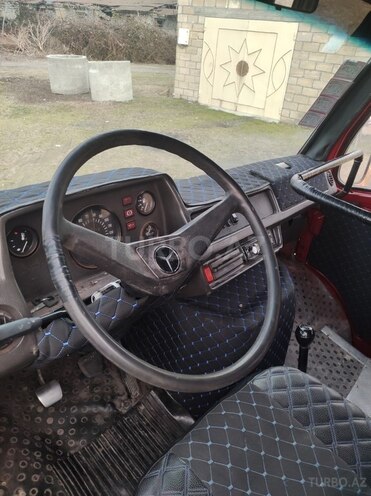 Mercedes 208 D 1992, 200,000 km - 2.3 l - Zaqatala