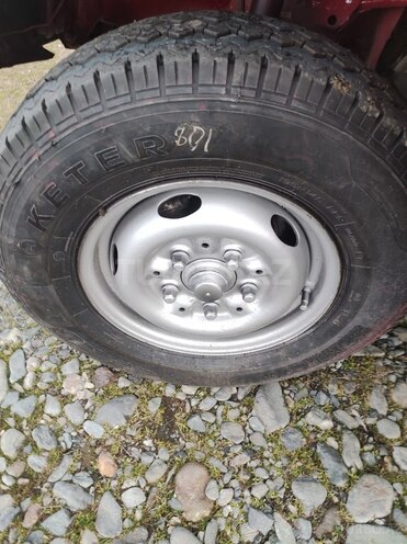 Mercedes 208 D 1992, 200,000 km - 2.3 l - Zaqatala