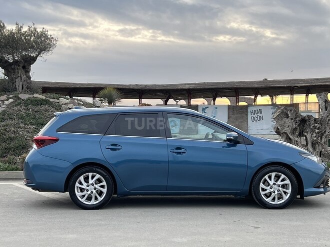 Toyota Auris 2017, 87,300 km - 1.8 l - Bakı