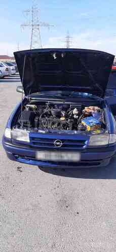 Opel Astra 1996, 286,000 km - 1.6 l - Sumqayıt