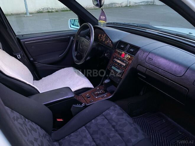 Mercedes C 220 1999, 350,000 km - 2.2 l - Bakı