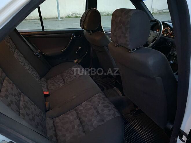Mercedes C 220 1999, 350,000 km - 2.2 l - Bakı