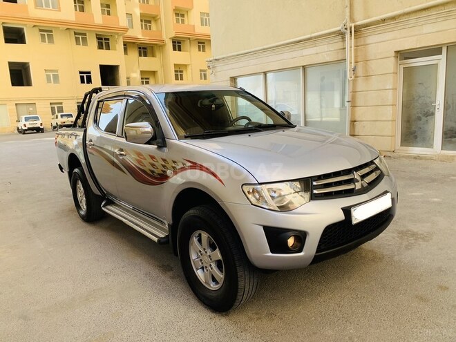 Mitsubishi L200 2013, 165,386 km - 2.5 l - Bakı