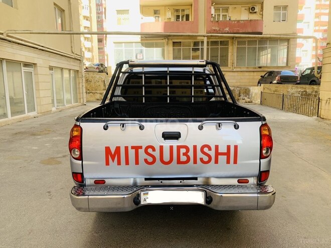 Mitsubishi L200 2013, 165,386 km - 2.5 l - Bakı