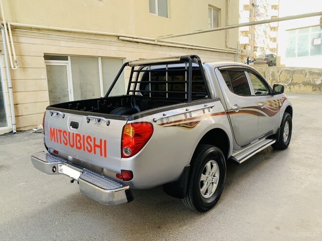 Mitsubishi L200 2013, 165,386 km - 2.5 l - Bakı