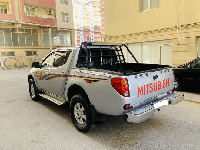 Mitsubishi L200 2013, 165,386 km - 2.5 l - Bakı