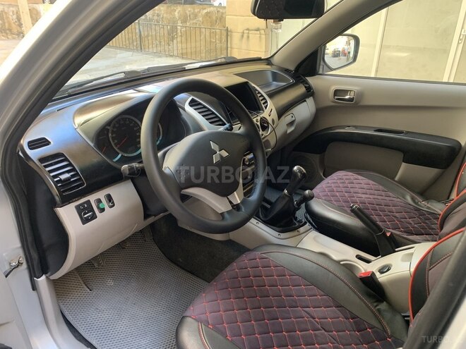 Mitsubishi L200 2013, 165,386 km - 2.5 l - Bakı