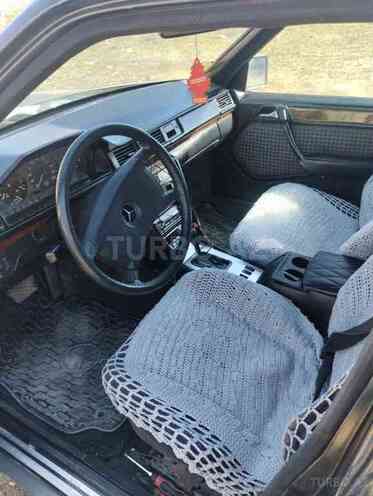 Mercedes E 230 1990, 470,606 km - 2.3 l - Bakı