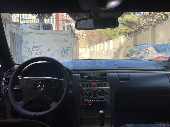 Mercedes E 220 1999, 444,000 km - 2.2 л - Bakı