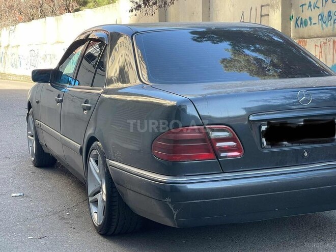 Mercedes E 220 1999, 444,000 km - 2.2 л - Bakı