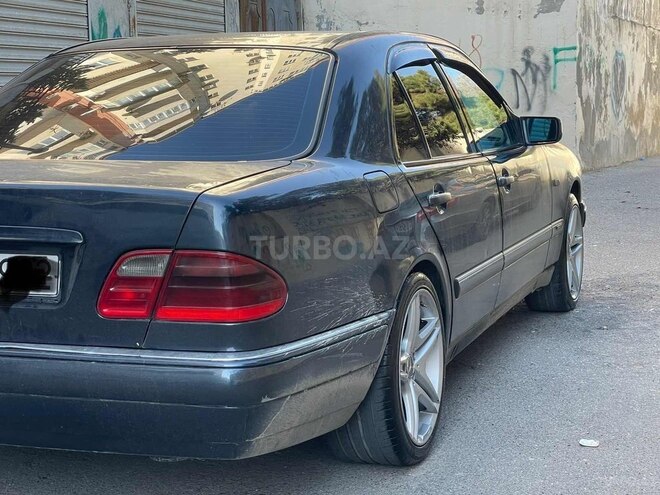 Mercedes E 220 1999, 444,000 km - 2.2 л - Bakı