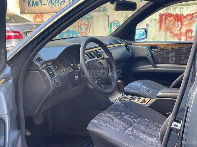 Mercedes E 220 1999, 444,000 km - 2.2 л - Bakı