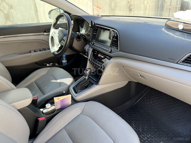 Hyundai Elantra 2016, 89,800 km - 2.0 l - Bakı