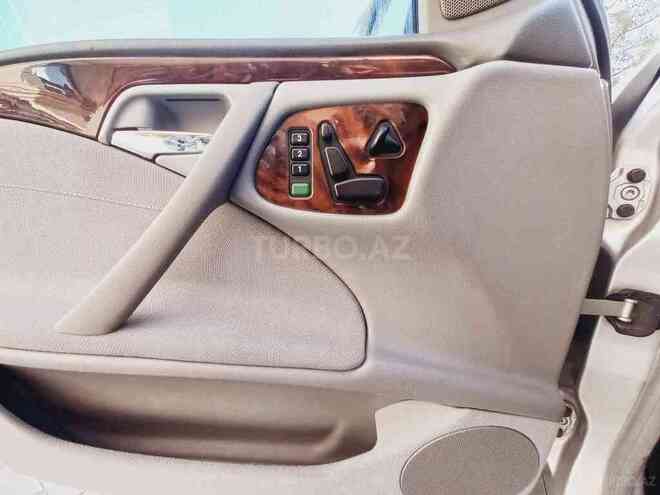 Mercedes E 240 2000, 250,000 km - 2.4 л - Sumqayıt