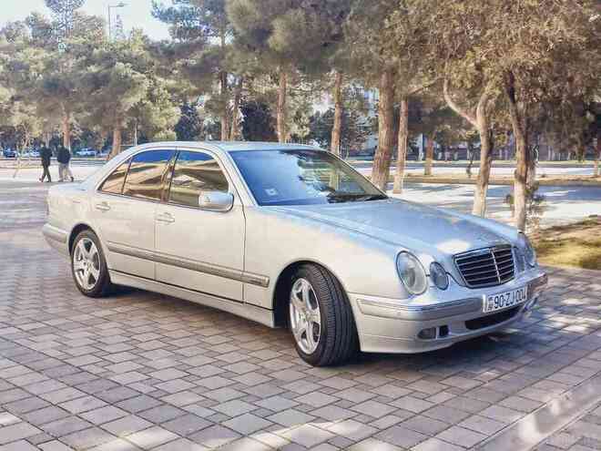 Mercedes E 240 2000, 250,000 km - 2.4 л - Sumqayıt