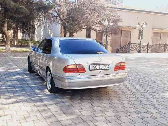Mercedes E 240 2000, 250,000 km - 2.4 л - Sumqayıt
