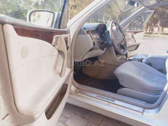 Mercedes E 240 2000, 250,000 km - 2.4 л - Sumqayıt