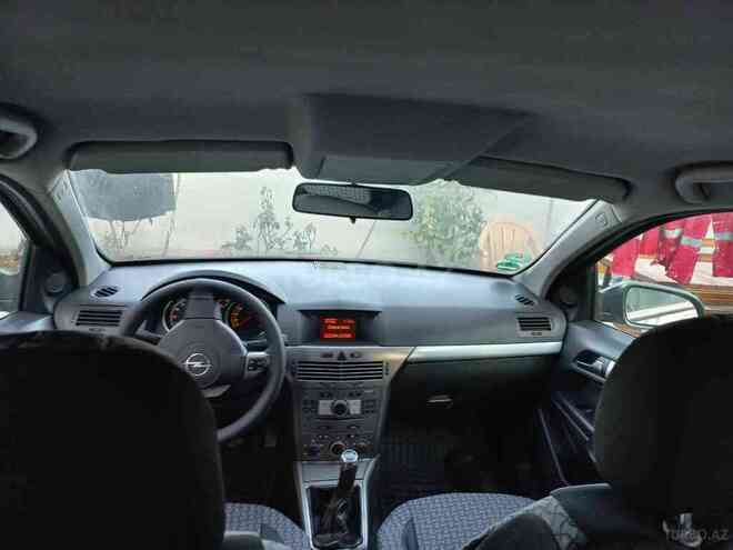 Opel Astra 2006, 330,000 km - 1.4 л - Bakı