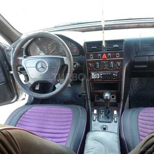 Mercedes C 220 1997, 410,800 km - 2.2 л - Sumqayıt