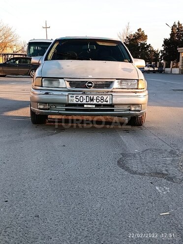 Opel Vectra 1992, 186,000 km - 2.0 l - Sumqayıt