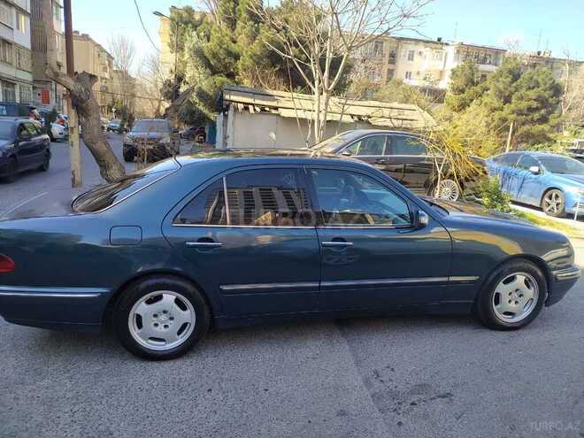 Mercedes E 220 2000, 389,000 km - 2.2 l - Bakı