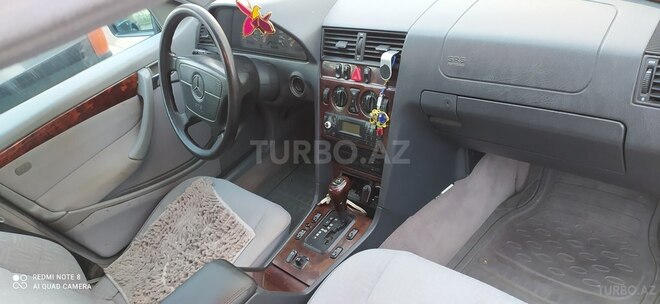 Mercedes C 240 1998, 298,000 km - 2.4 l - Ağdam