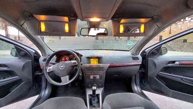 Opel Astra 2005, 172,000 km - 1.4 l - Bakı
