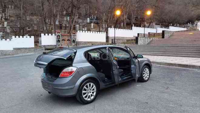 Opel Astra 2005, 172,000 km - 1.4 l - Bakı