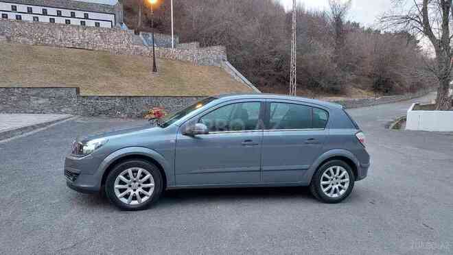 Opel Astra 2005, 172,000 km - 1.4 l - Bakı