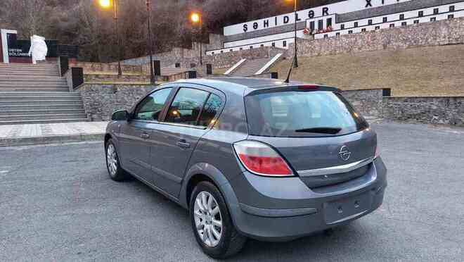 Opel Astra 2005, 172,000 km - 1.4 l - Bakı