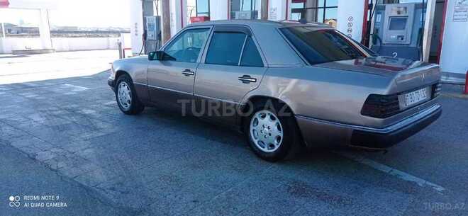 Mercedes E 250 1993, 315,263 km - 2.5 л - Sumqayıt