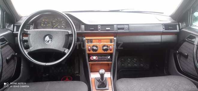 Mercedes E 250 1993, 315,263 km - 2.5 л - Sumqayıt