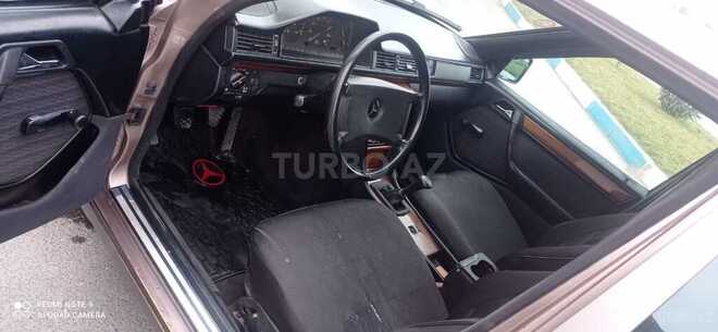 Mercedes E 250 1993, 315,263 km - 2.5 л - Sumqayıt