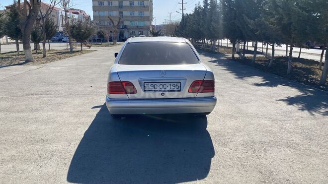 Mercedes E 230 1995, 480,522 km - 2.3 l - Sumqayıt
