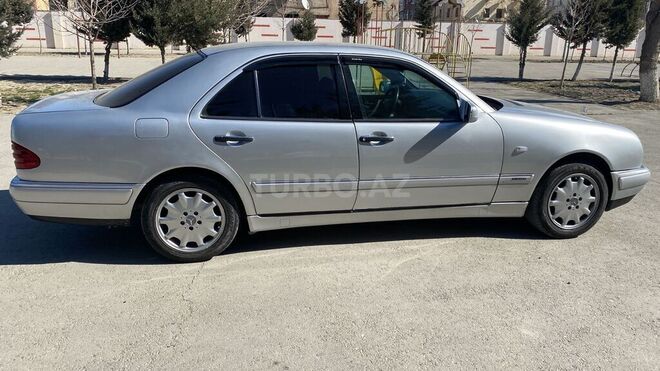 Mercedes E 230 1995, 480,522 km - 2.3 l - Sumqayıt