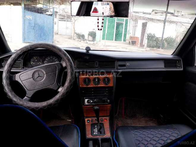 Mercedes 190 1993, 235,640 km - 2.0 л - Bakı