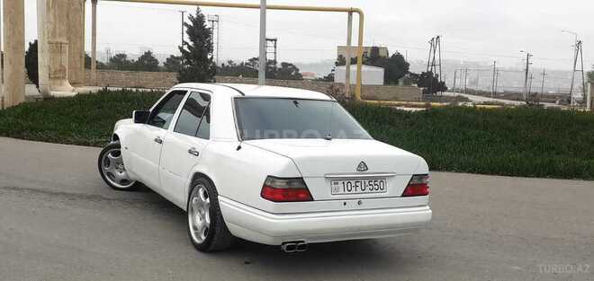 Mercedes E 280 1994, 198,000 km - 2.8 l - Bakı