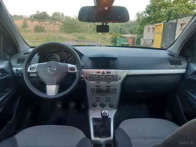 Opel Astra 2009, 242,500 km - 1.6 l - Bakı